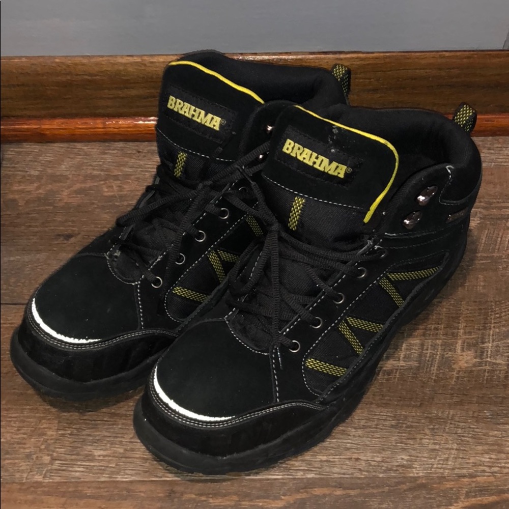 Black & yellow hiker style steeltoe work boot